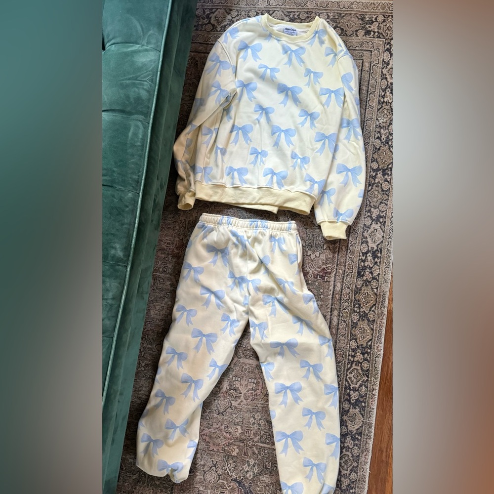 Happy Camper cream/blue bow set. Never worn XL on top and bottom.